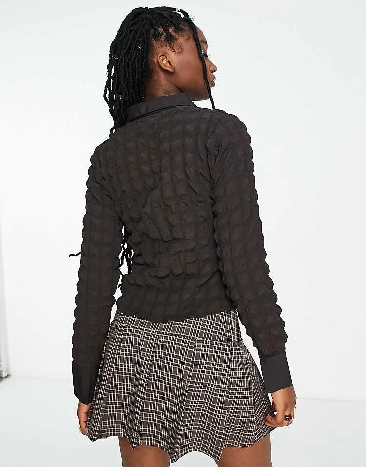 Daisy Street Bubble Fitted Shirt In Dark Brown For Women 2 Daisy Street Bubble Fitted Shirt In Dark Brown For Women - Image 2