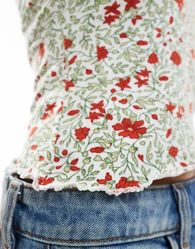 Daisy Street 90s Halter Neck Crop Top In Red Ditsy Floral For Women 4 Daisy Street 90s Halter Neck Crop Top In Red Ditsy Floral For Women - Image 4