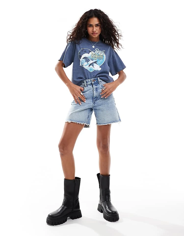 Daisy Street Relaxed T-shirt In Washed Blue With Dolphin Graphic For Women 4 Daisy Street Relaxed T-shirt In Washed Blue With Dolphin Graphic For Women - Image 4