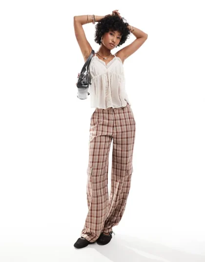 Daisy Street Wide Leg Cargo Trousers With Detachable Chain In Monochrome Check For Women Brown Check
